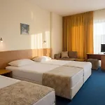 Perunika 3*