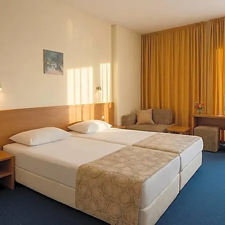 Perunika Hotel 3*