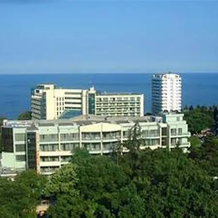 Хотел перуника