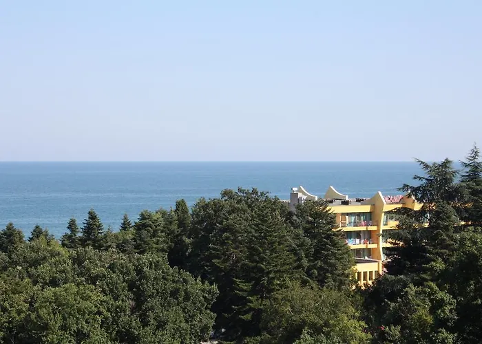 Perunika Golden Sands